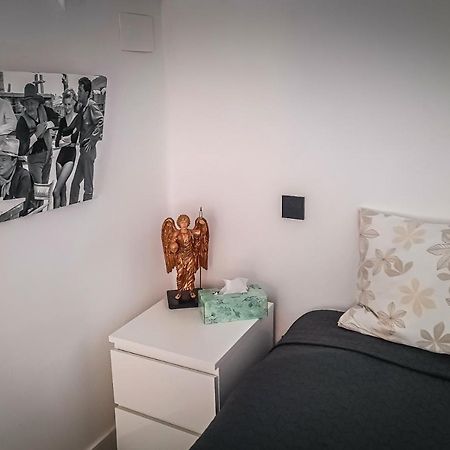 Tofi Apartment Madrid Luaran gambar