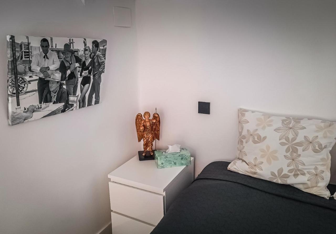 Tofi Apartment Madrid Luaran gambar
