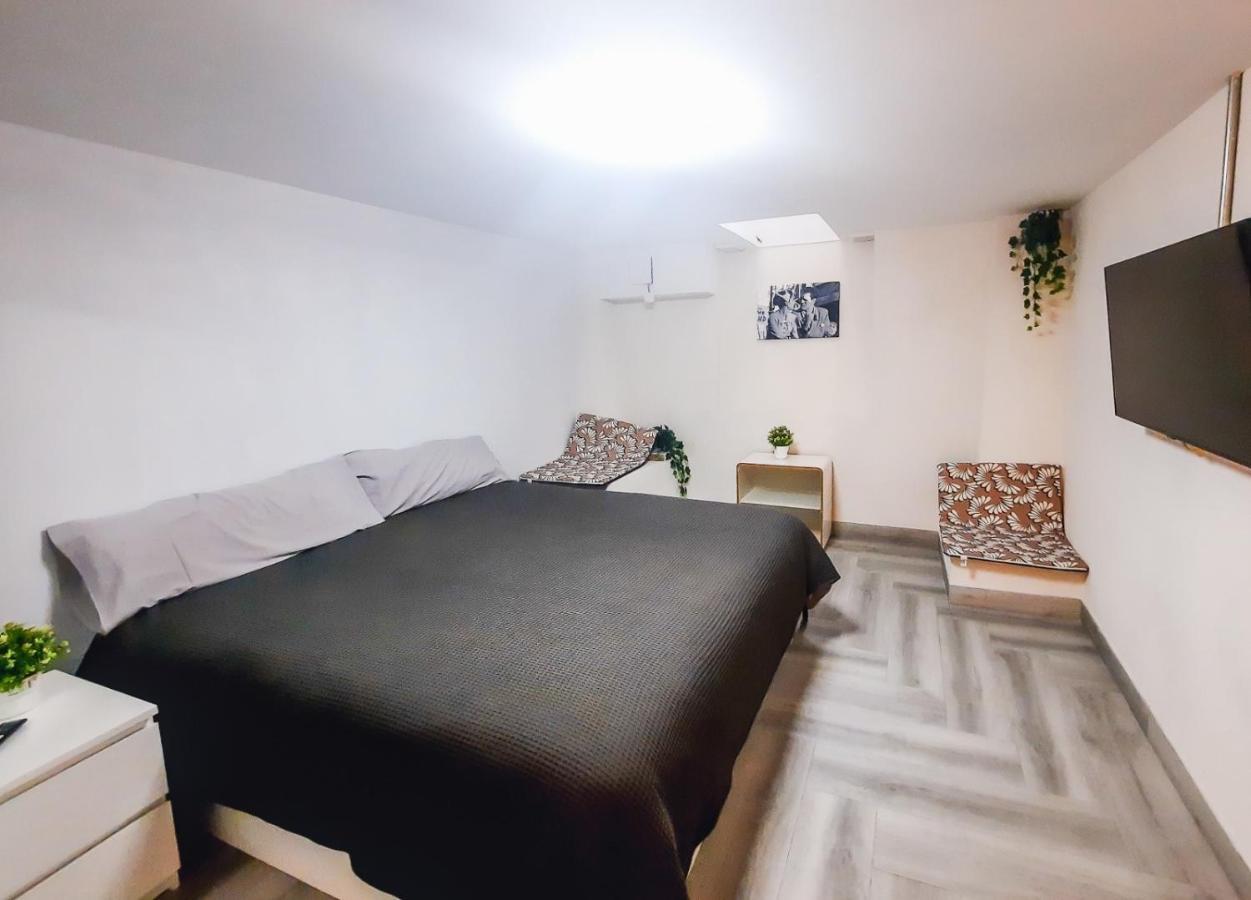Tofi Apartment Madrid Luaran gambar