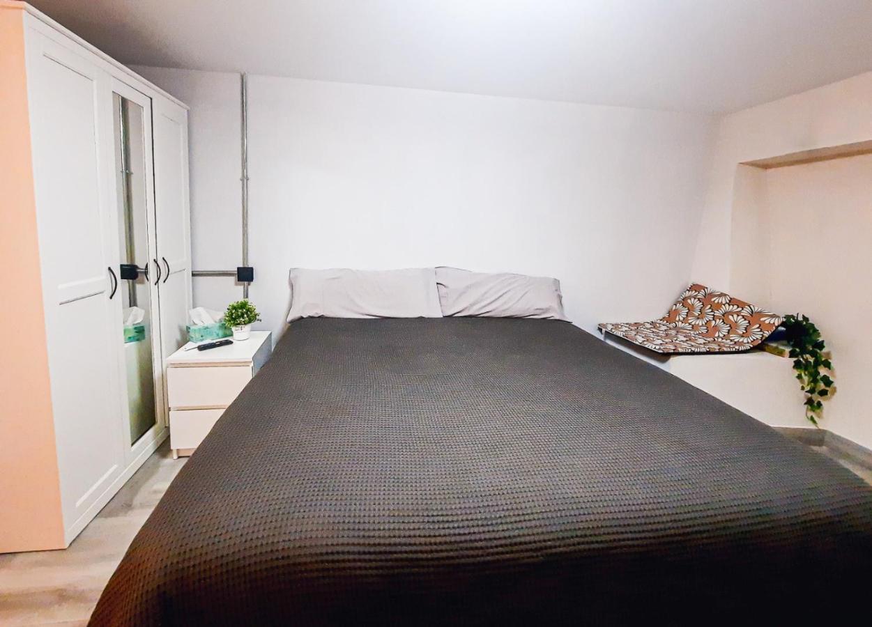 Tofi Apartment Madrid Luaran gambar